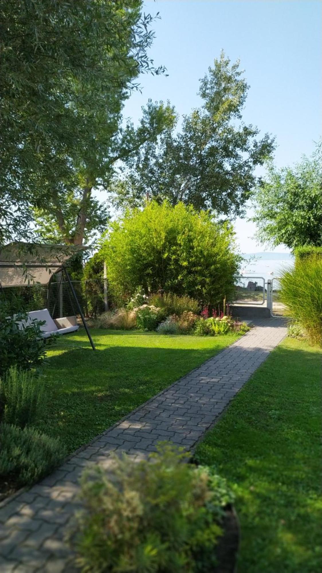 Lilla Villa Siofok Exterior photo